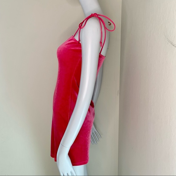 NWT MOTEL Verso Velvet Pink Stretch Mini Dress Fuchsia Bodycon Size M - Picture 15 of 16